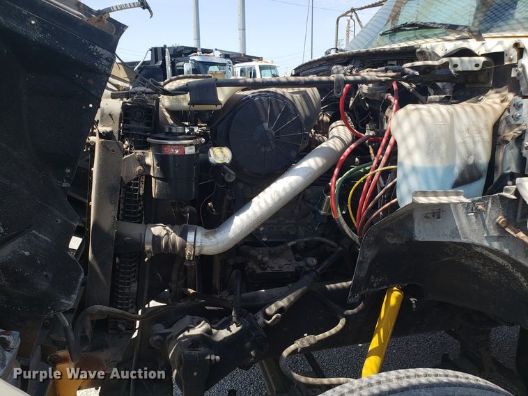 image for item ET9815 1995 Ford FT900 cable puller truck