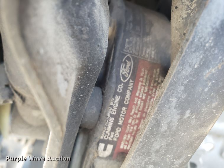 image for item ET9815 1995 Ford FT900 cable puller truck