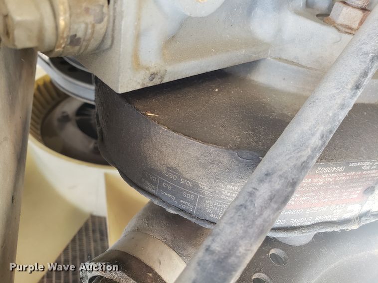 image for item ET9815 1995 Ford FT900 cable puller truck