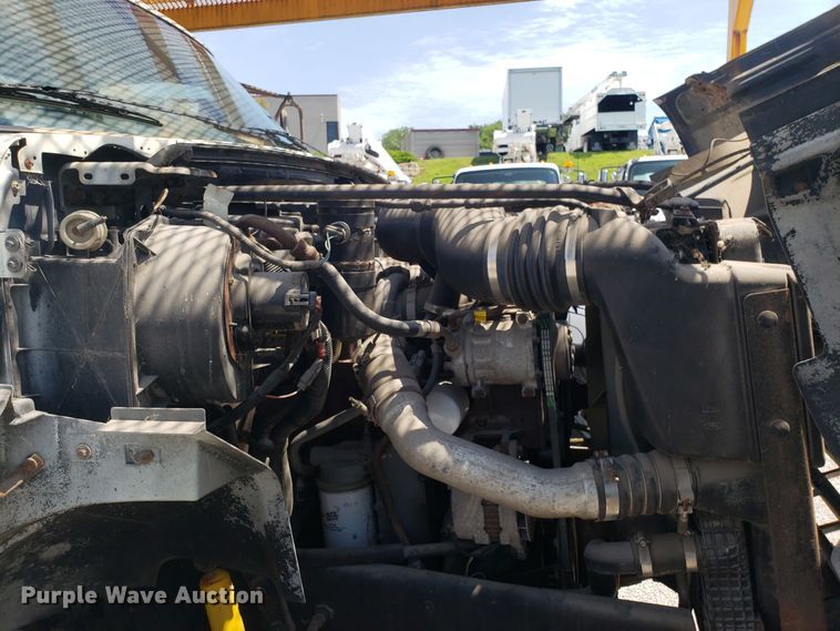 image for item ET9815 1995 Ford FT900 cable puller truck