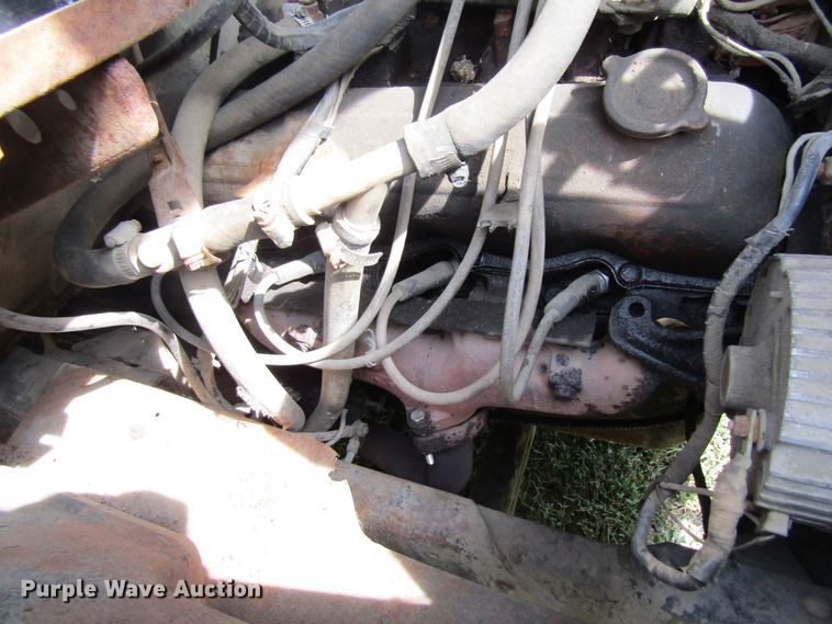 image for item FD9281 1973 International 1700 digger derrick truck