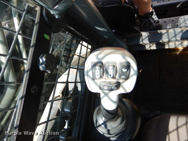 image for item FI9982 2014 New Holland C238 skid steer