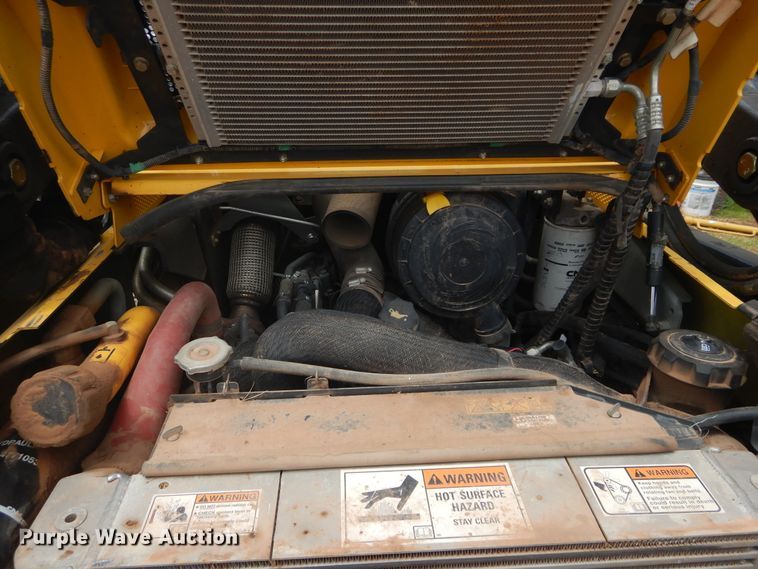 image for item FI9982 2014 New Holland C238 skid steer