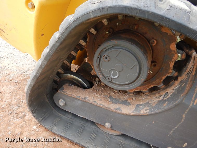 image for item FI9982 2014 New Holland C238 skid steer