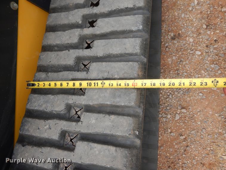 image for item FI9982 2014 New Holland C238 skid steer