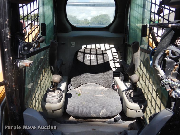 image for item FM9002 2012 Caterpillar 262C Series 2 skid steer