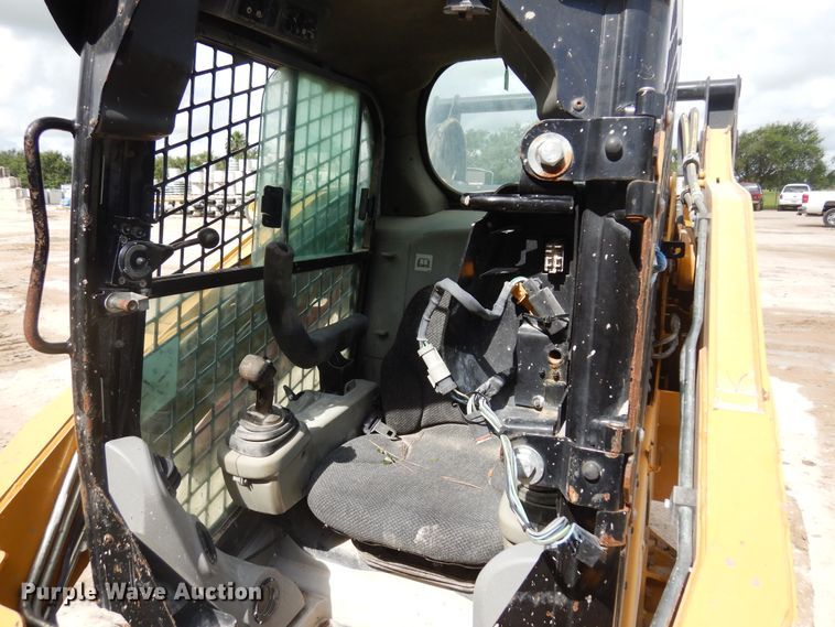 image for item FM9002 2012 Caterpillar 262C Series 2 skid steer