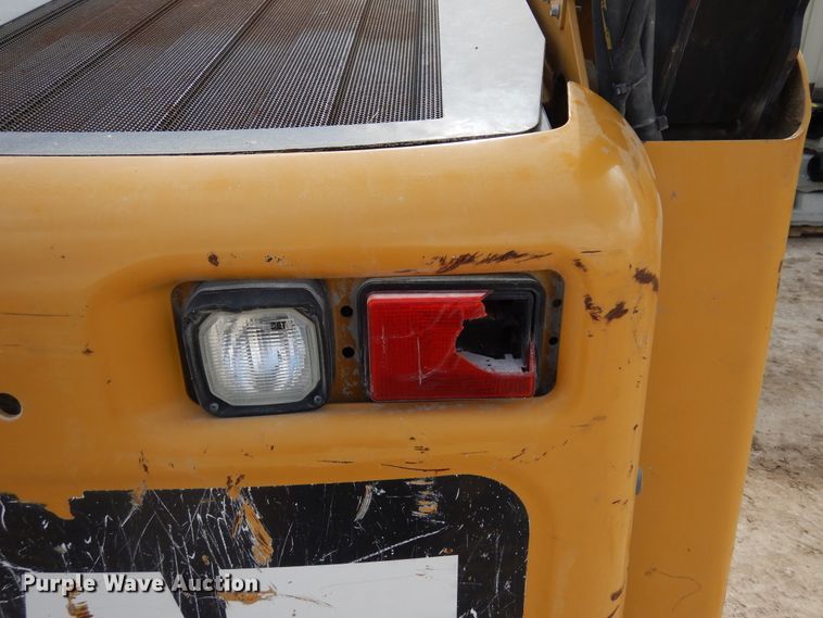 image for item FM9002 2012 Caterpillar 262C Series 2 skid steer