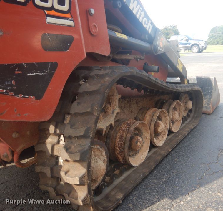 image for item FT9487 Ditch Witch SK750 compact utility loader