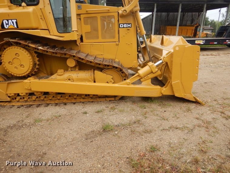 image for item FU9499 1988 Caterpillar D6H dozer