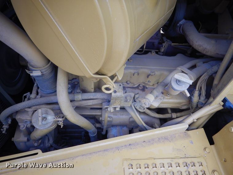 image for item FU9499 1988 Caterpillar D6H dozer