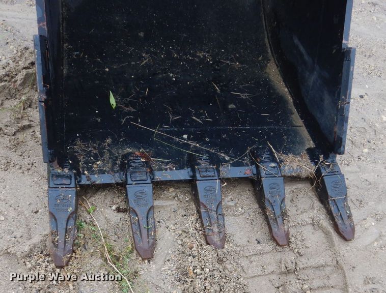 image for item FU9500 Strickland excavator bucket