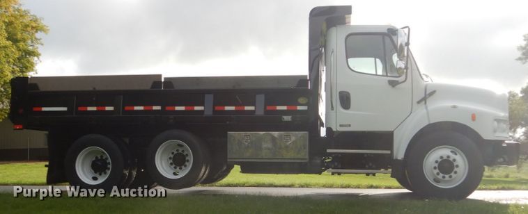 image for item FU9502 2007 Freightliner Business Class M2 dump truck