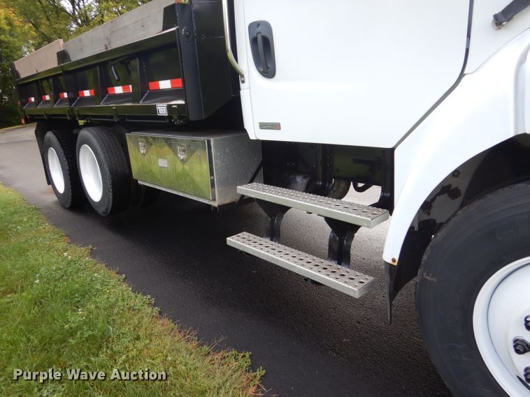 image for item FU9502 2007 Freightliner Business Class M2 dump truck