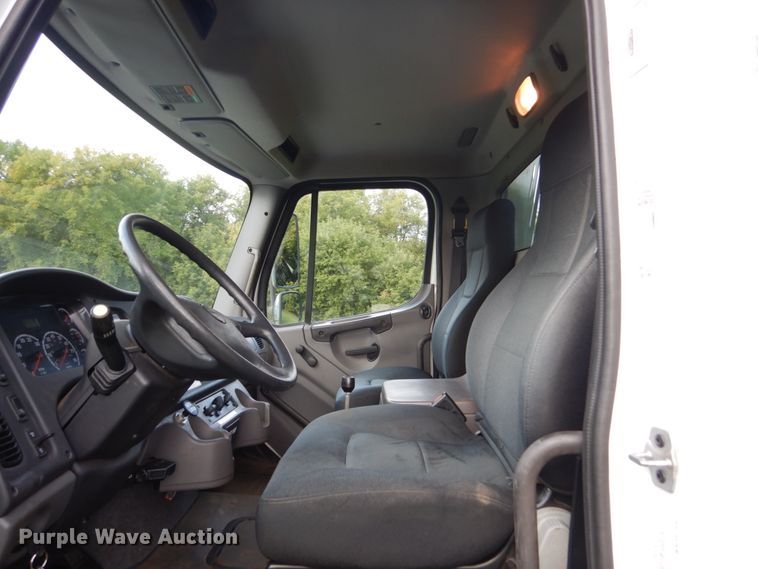 image for item FU9502 2007 Freightliner Business Class M2 dump truck