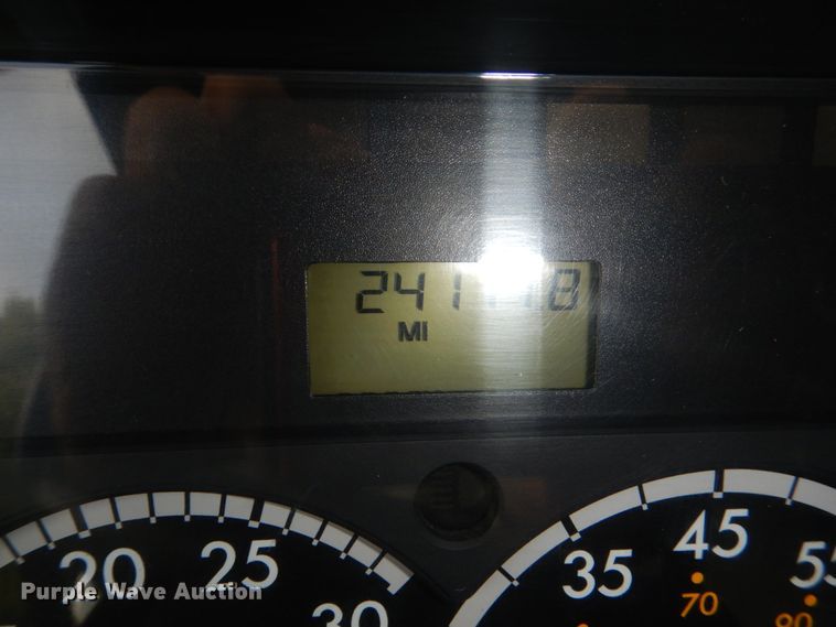 image for item FU9502 2007 Freightliner Business Class M2 dump truck