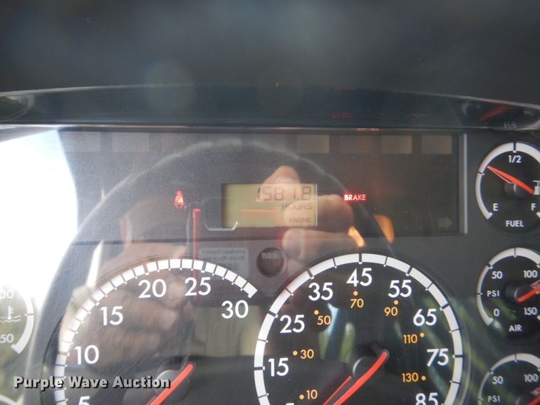 image for item FU9502 2007 Freightliner Business Class M2 dump truck