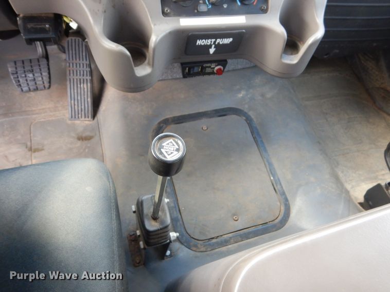 image for item FU9502 2007 Freightliner Business Class M2 dump truck