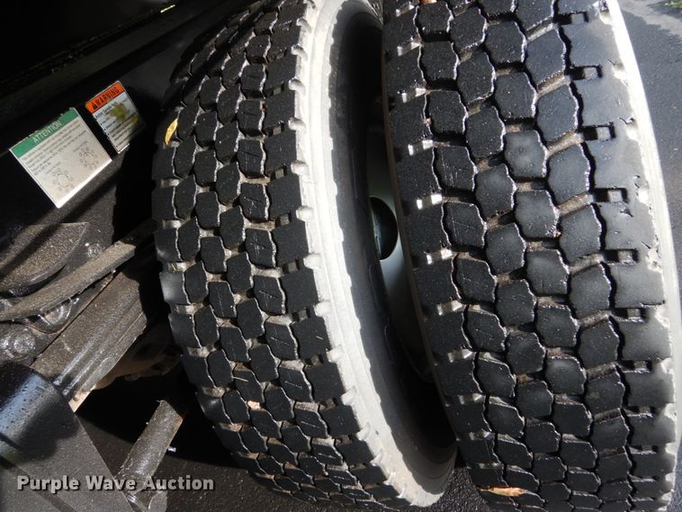 image for item FU9502 2007 Freightliner Business Class M2 dump truck