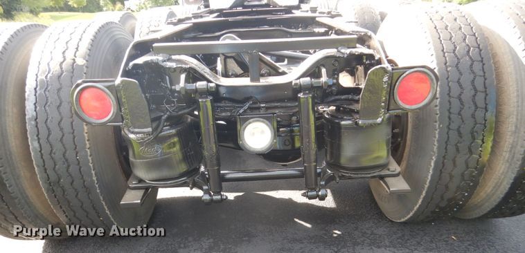 image for item FU9503 1996 Mack CL713 semi truck