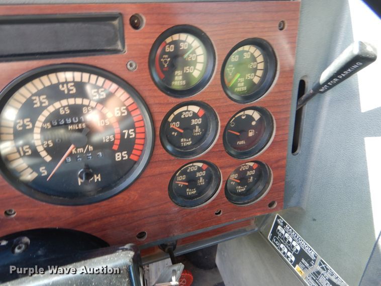 image for item FU9503 1996 Mack CL713 semi truck