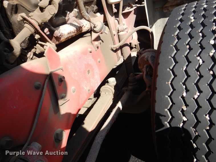 image for item FU9503 1996 Mack CL713 semi truck