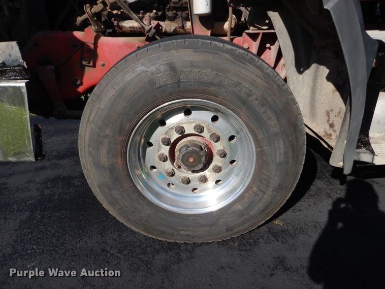 image for item FU9503 1996 Mack CL713 semi truck