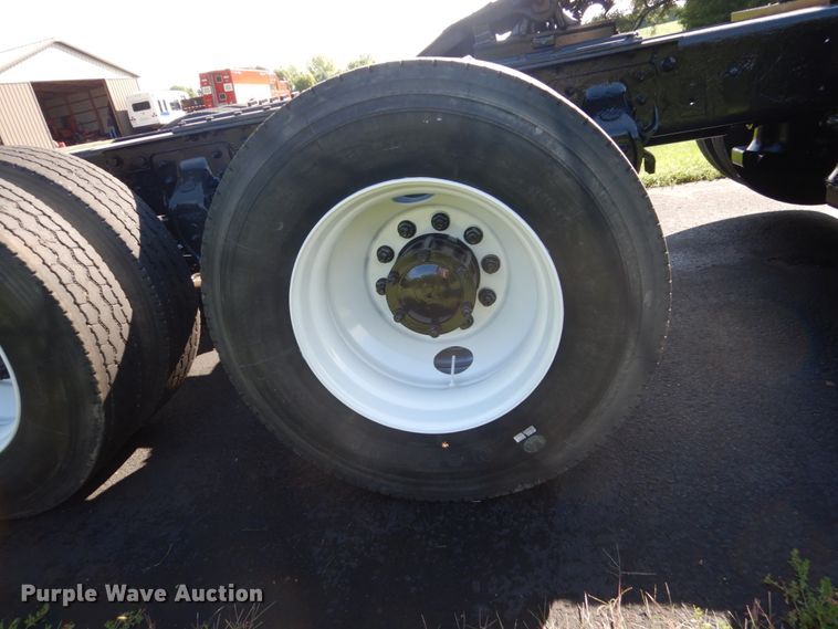 image for item FU9503 1996 Mack CL713 semi truck