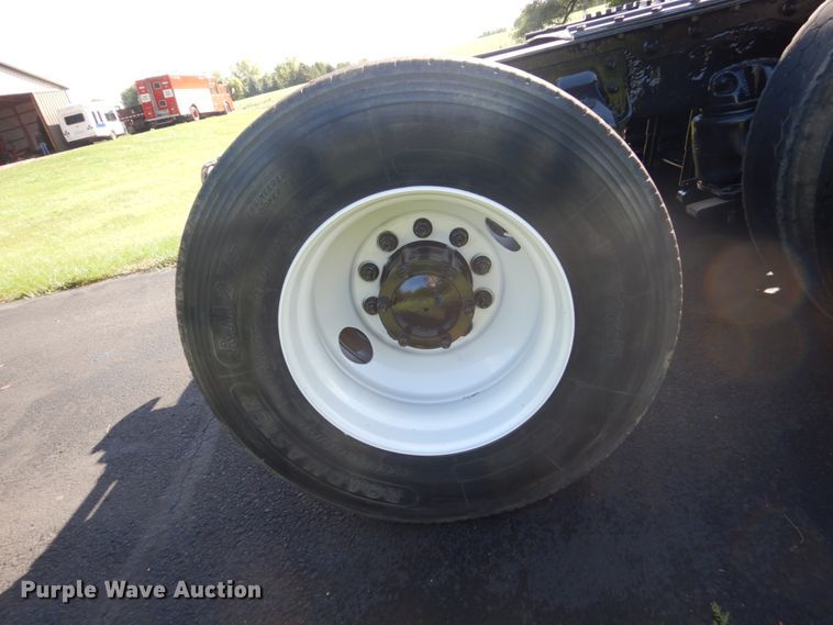 image for item FU9503 1996 Mack CL713 semi truck