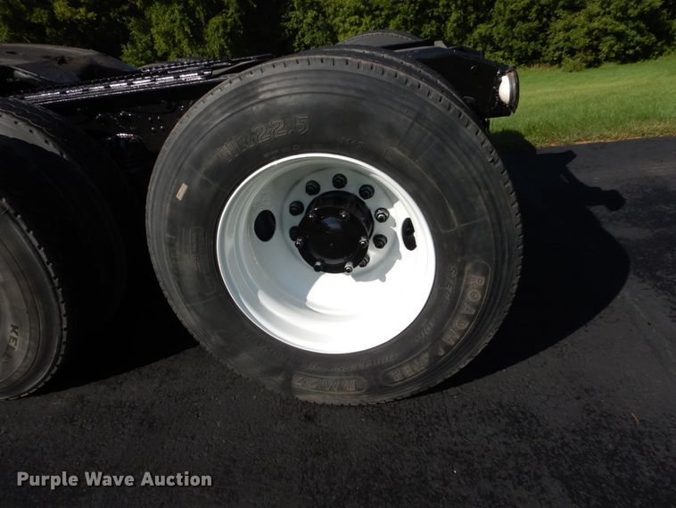 image for item FU9503 1996 Mack CL713 semi truck