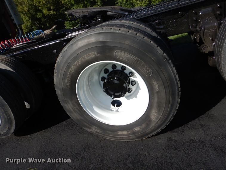 image for item FU9503 1996 Mack CL713 semi truck