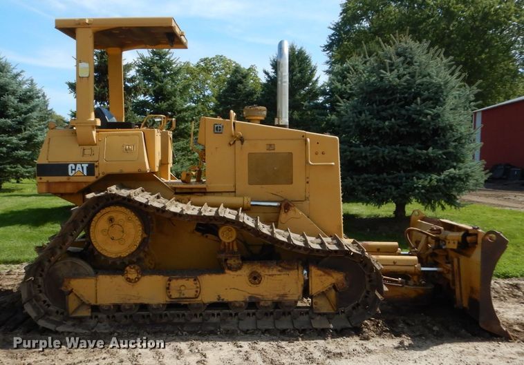 image for item FU9516 1987 Caterpillar D4H dozer