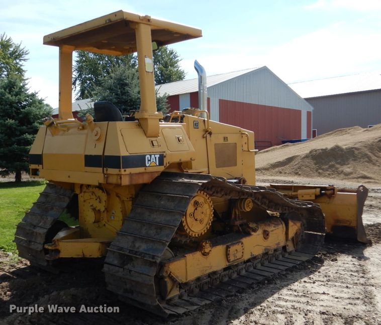 image for item FU9516 1987 Caterpillar D4H dozer