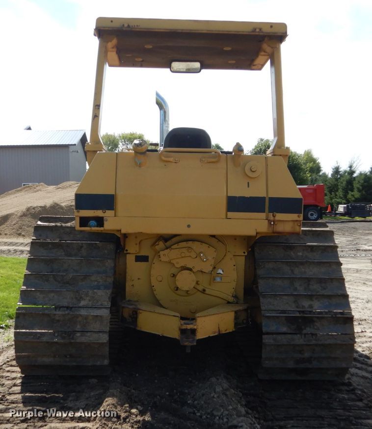 image for item FU9516 1987 Caterpillar D4H dozer