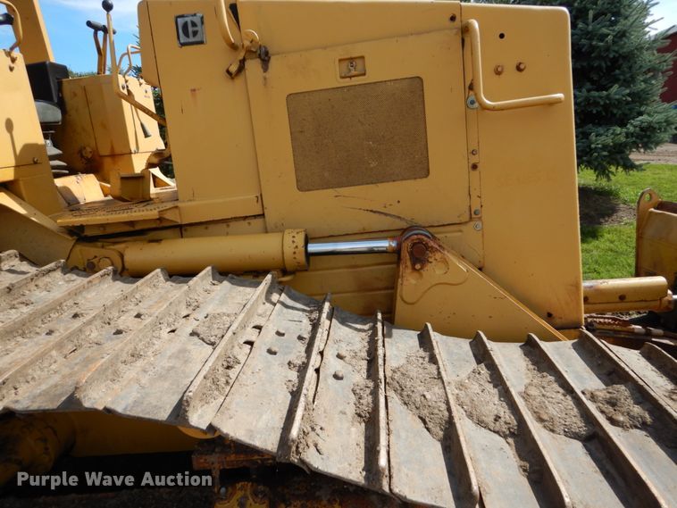 image for item FU9516 1987 Caterpillar D4H dozer