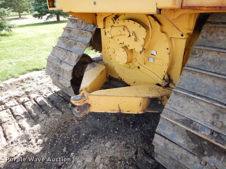 image for item FU9516 1987 Caterpillar D4H dozer