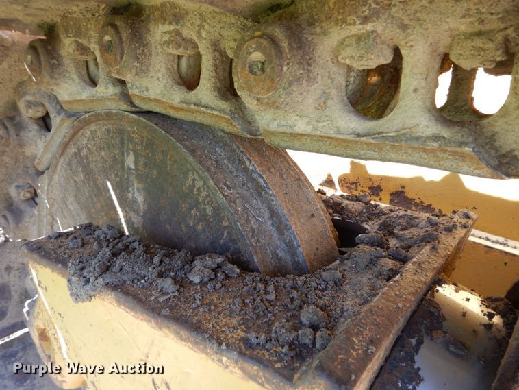 image for item FU9516 1987 Caterpillar D4H dozer