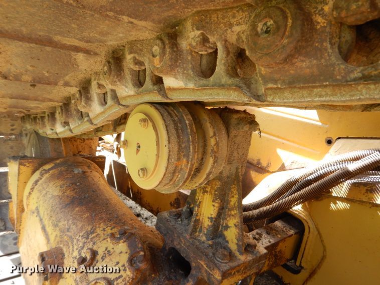 image for item FU9516 1987 Caterpillar D4H dozer