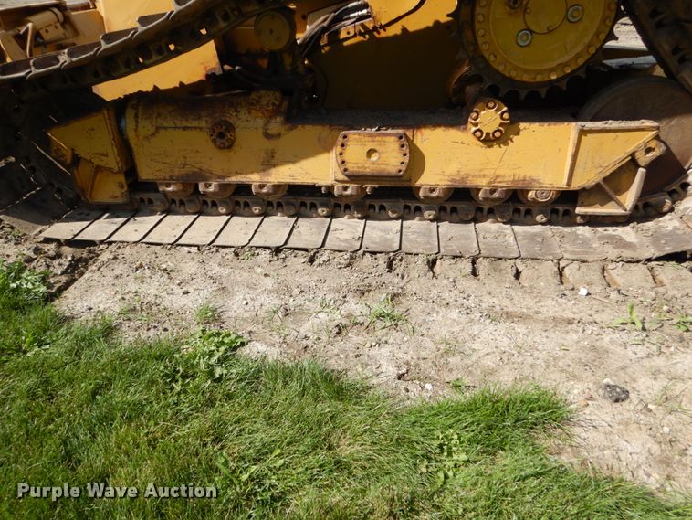 image for item FU9516 1987 Caterpillar D4H dozer