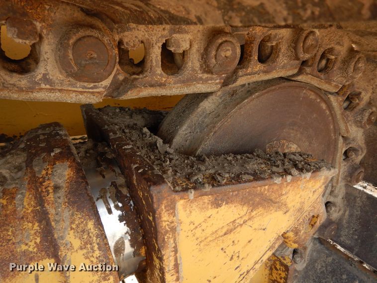 image for item FU9516 1987 Caterpillar D4H dozer