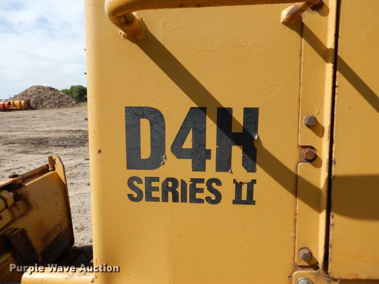 image for item FU9516 1987 Caterpillar D4H dozer