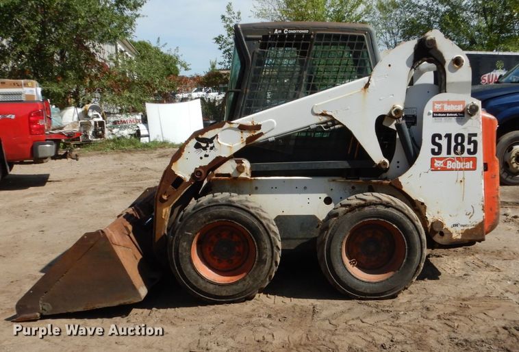 image for item FU9520 2006 Bobcat S185 skid steer