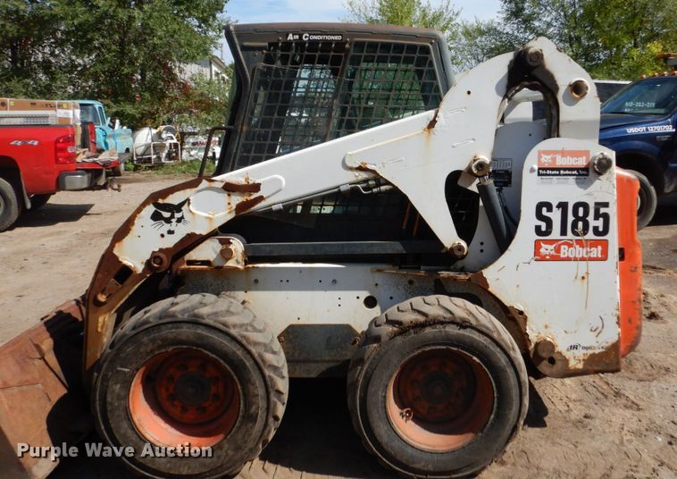 image for item FU9520 2006 Bobcat S185 skid steer