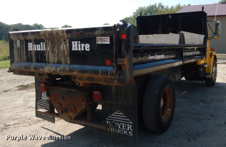 image for item FU9522 2000 Freightliner FL70 dump truck