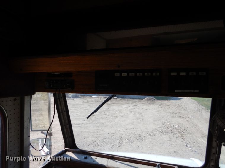 image for item FU9523 1989 Chevrolet FC P65 delivery truck