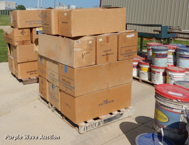 image for item FU9526 (3) pallets concrete stencils