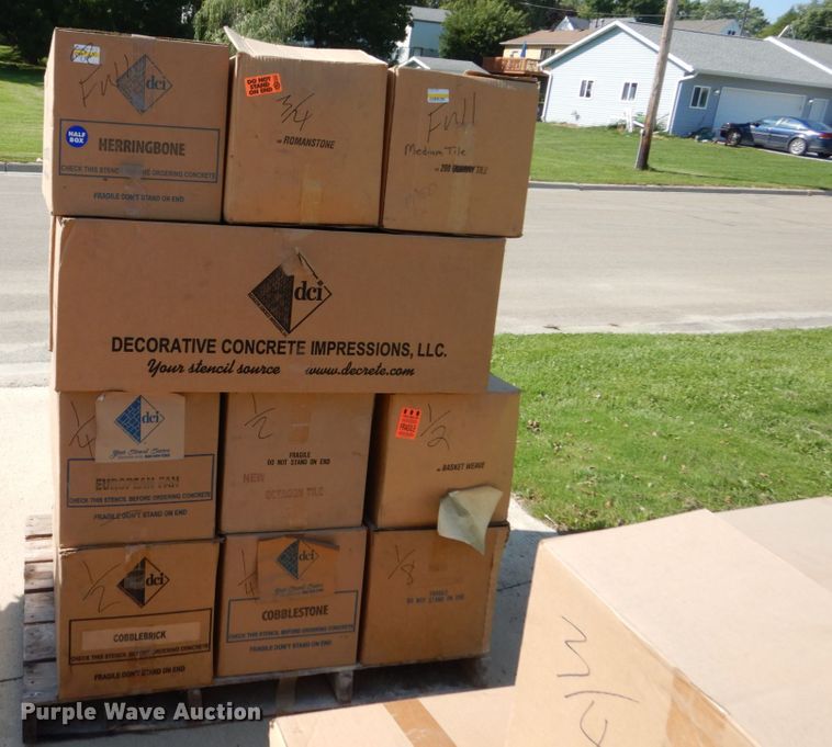 image for item FU9526 (3) pallets concrete stencils