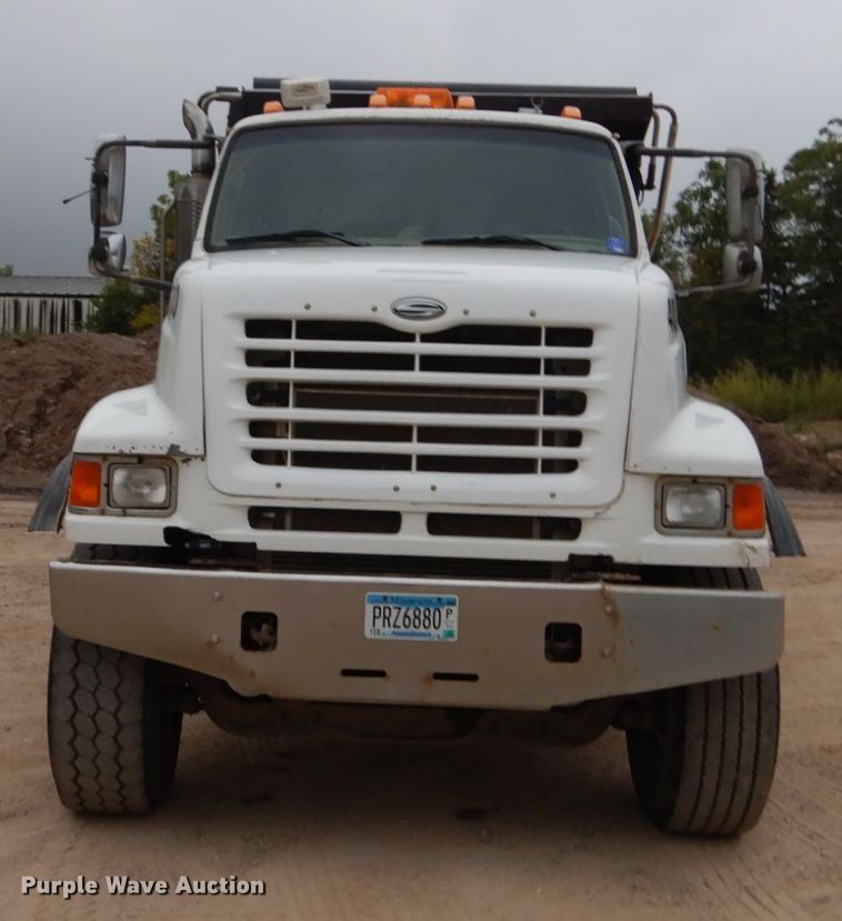 image for item FU9528 2007 Sterling L-Line dump truck