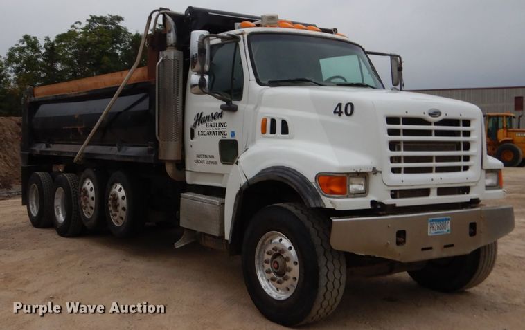 image for item FU9528 2007 Sterling L-Line dump truck