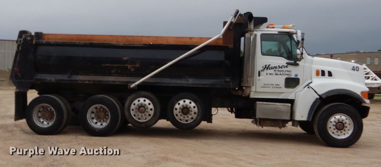 image for item FU9528 2007 Sterling L-Line dump truck